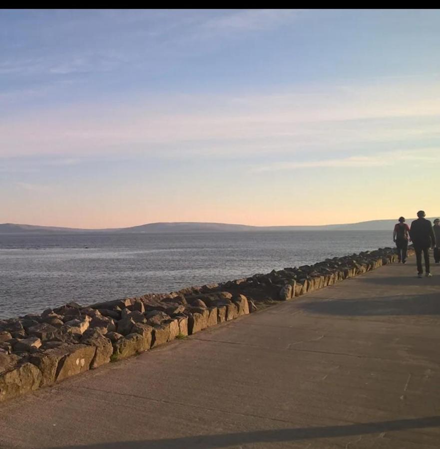 Salthill Village 3 Bed Apartment Galway Buitenkant foto