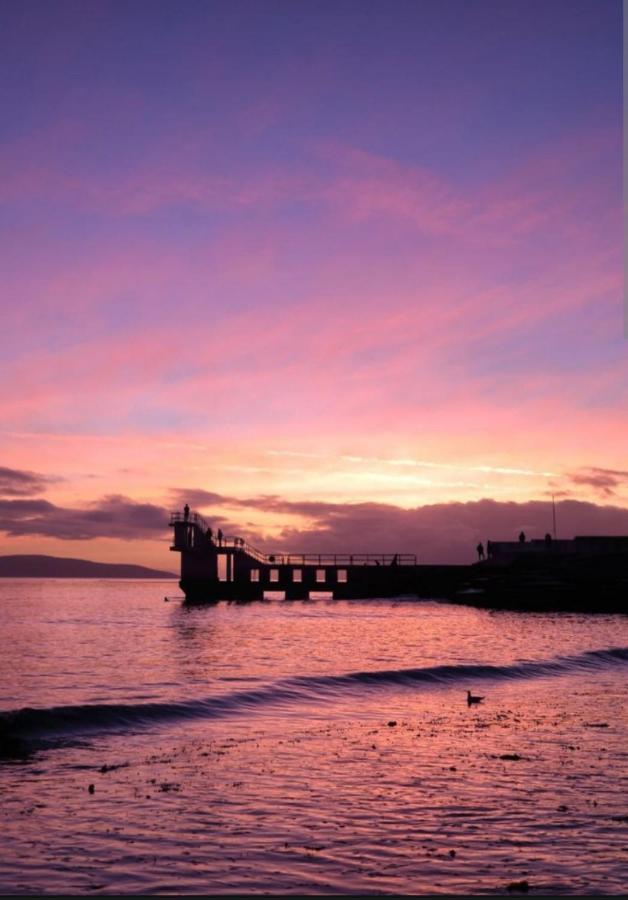 Salthill Village 3 Bed Apartment Galway Buitenkant foto